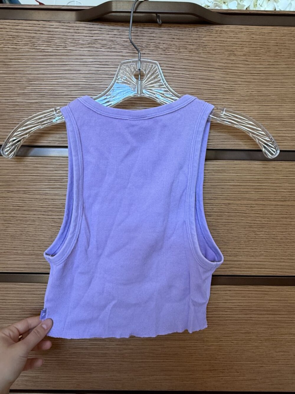 Aritzia Ribbed Cropped Racer Tank (TNA) - Picture 5 of 8